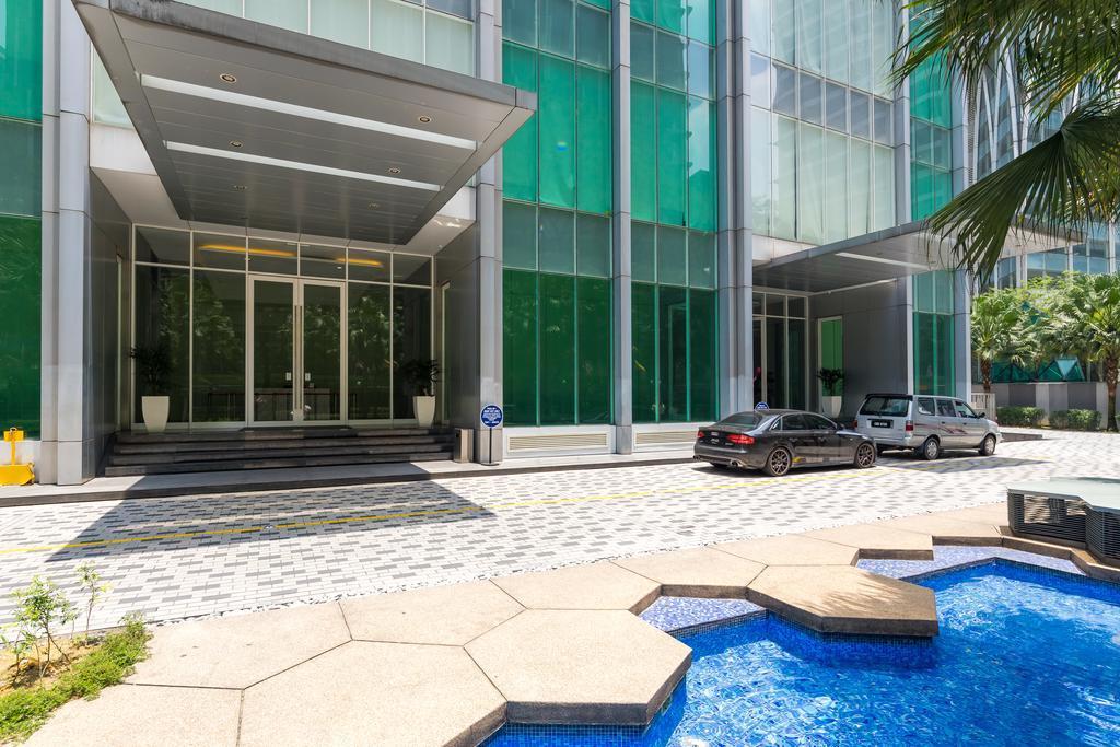 Soho Suites Klcc By Pnut Klcc View Kuala Lumpur Exterior photo