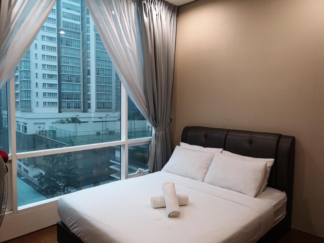 Soho Suites Klcc By Pnut Klcc View Kuala Lumpur Exterior photo